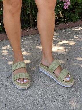 Sorel Roaming Two Strap Slide Sandals Sage Green Puff Strap Comfort Slides Sz 7